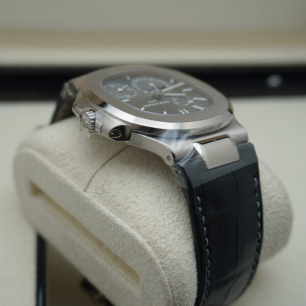 DSC00157.jpg Patek Philippe Nautilus Moon Phases 40mm 5712G Slate Grey Dial