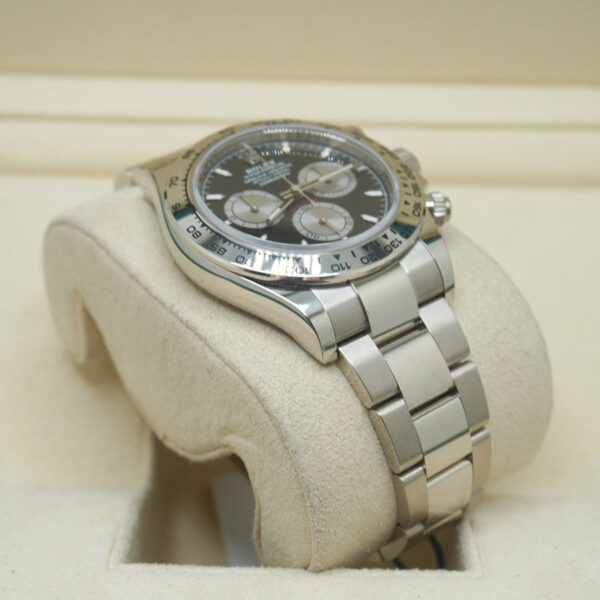 DSC01010_1.jpg Rolex Cosmograph Daytona Black Dial Silver Panda 126509