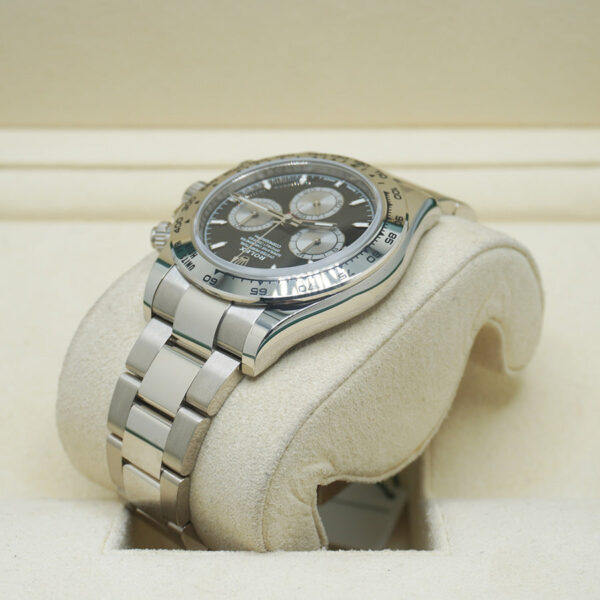 DSC01011_1.jpg Rolex Cosmograph Daytona Black Dial Silver Panda 126509