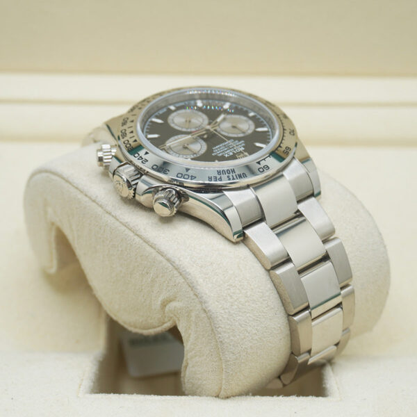 DSC01012_1.jpg Rolex Cosmograph Daytona Black Dial Silver Panda 126509