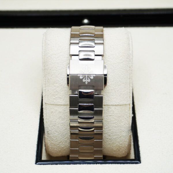 DSC01941.jpg Patek Philippe Nautilus Self-Winding 41mm 5811-1G-001 Blue Dial