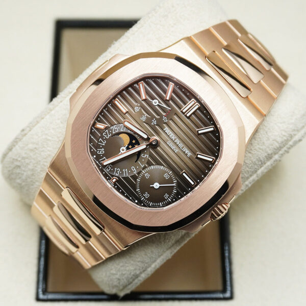 DSC04585.jpg Patek Philippe Nautilus Self-Winding 40mm 5712-1R-001 Brown Dial
