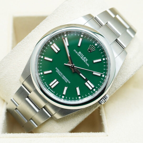 DSC05082.jpg Rolex Oyster Perpetual Green Dial Domed Bezel 41mm 124300