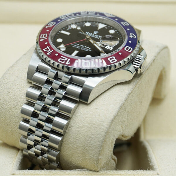 DSC05430.jpg Rolex GMT-Master II "Pepsi" 40mm 126710BLRO Black Dial