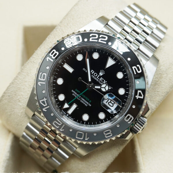 DSC05693.jpg Rolex GMT-Master II "Bruce Wayne" 126710GRNR