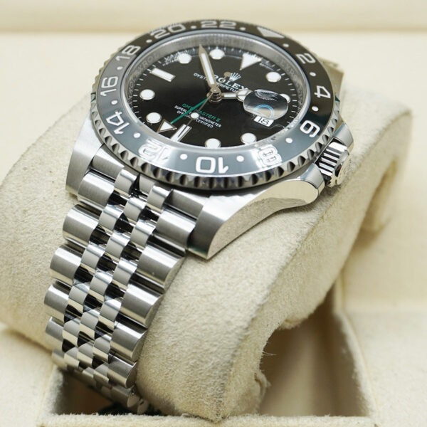 DSC05694.jpg Rolex GMT-Master II "Bruce Wayne" 126710GRNR