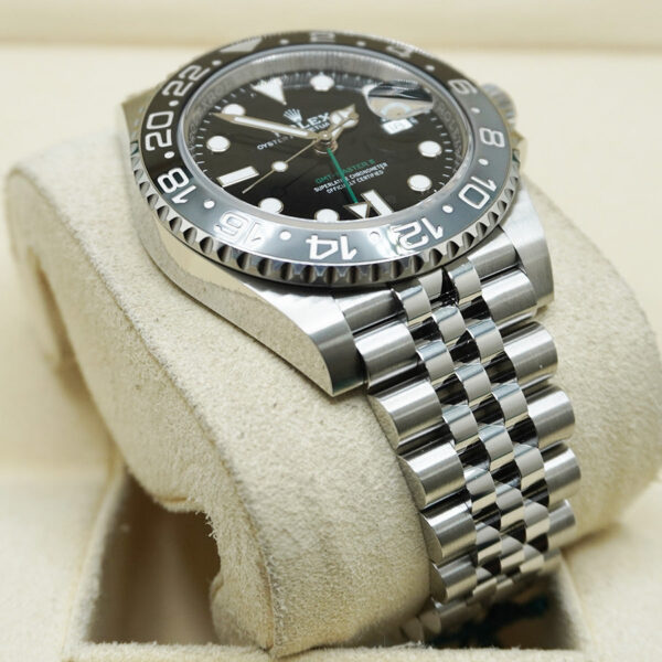 DSC05695.jpg Rolex GMT-Master II "Bruce Wayne" 126710GRNR
