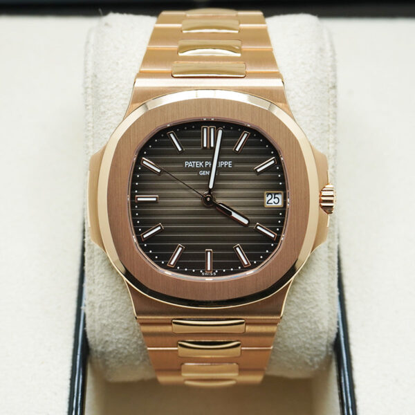 DSC05896.jpg Patek Philippe Nautilus 40mm 5711/1R-001 Brown Dial