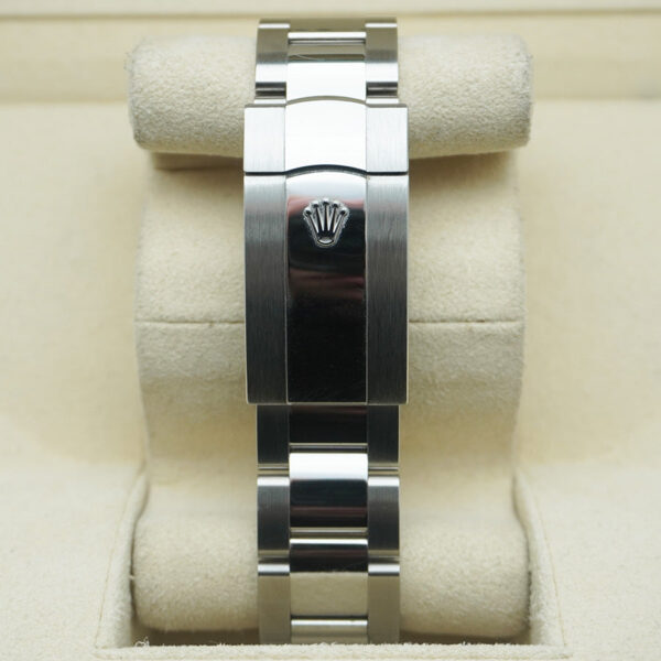 DSC06589.jpg Rolex Sky-Dweller 336934 Green Dial Oyster Bracelet Stainless Steel