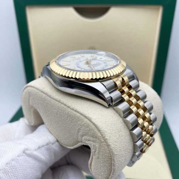 IMG_2289.jpg Rolex Sky-Dweller 42mm 326933 White Dial
