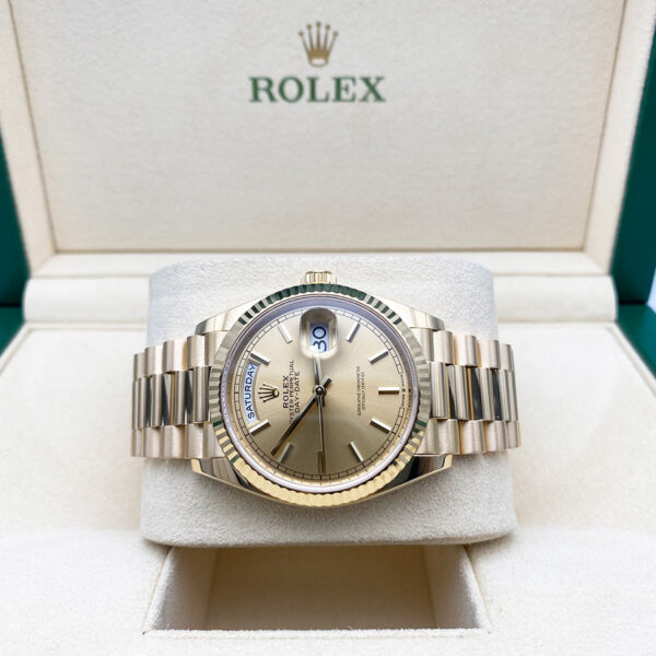 IMG_4850.jpg Rolex Day-Date 36mm Presidential 128238 Fluted Bezel Champagne Dial