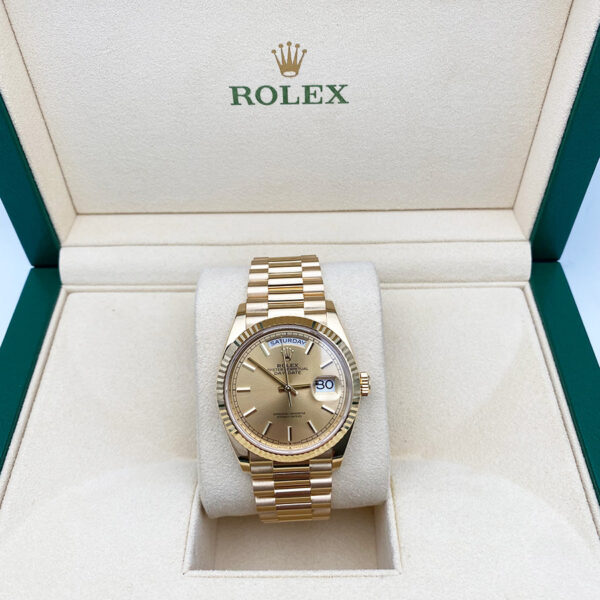 IMG_4851.jpg Rolex Day-Date 36mm Presidential 128238 Fluted Bezel Champagne Dial