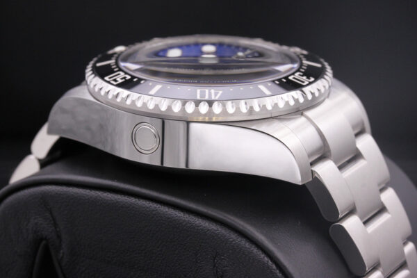 IMG_6675.jpg Rolex Sea-Dweller Deepsea 44mm 126660 James Cameron Blue / Black Dial